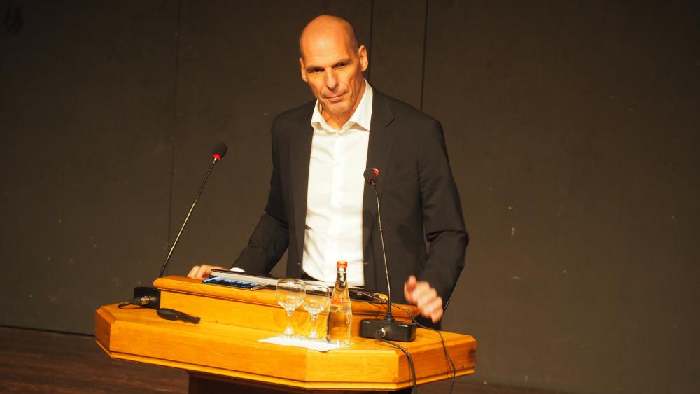 Yanis Varoufakis: “Problemlerimiz küresel ise çözümlerimiz de küresel olmalı”
